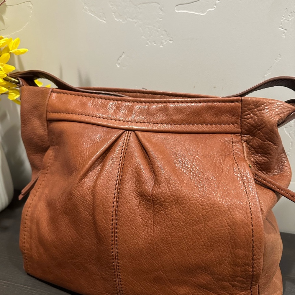 Chic Brown Leather Shoulder Bag